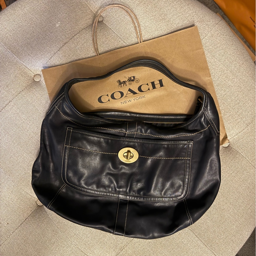 Vintage Coach Black Leather Hobo Handbag w/ Gold Turlock